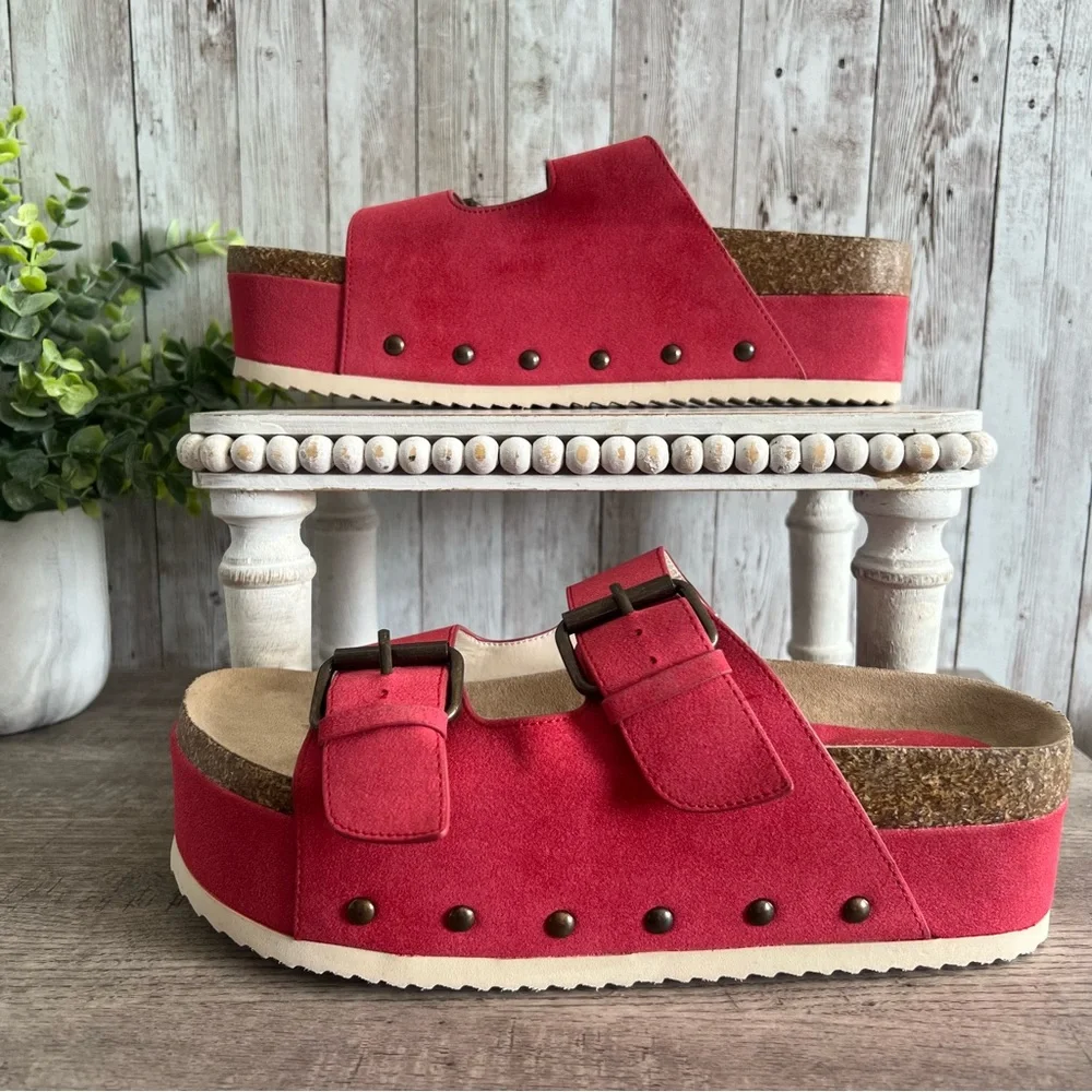 Altar'd State Serrena Platform Red Buckle Sandals 8 - Picture 3 of 6